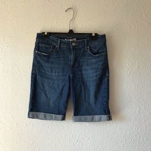 Levi’s Jean Shorts Size 8
